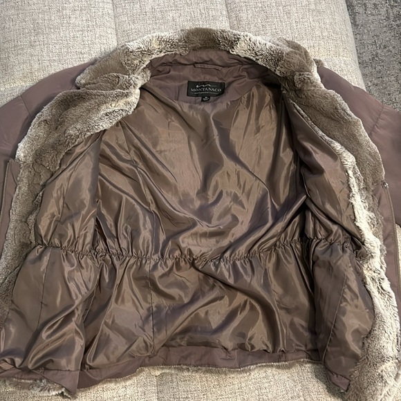MONTANACO FAUX FUR JACKET MEDIUM - Picture 10 of 15